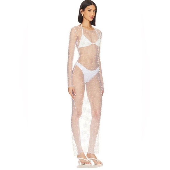 Champagne Nights Mesh Dress Revolve
Beach Bunny size small, New with Tags - Picture 5 of 13